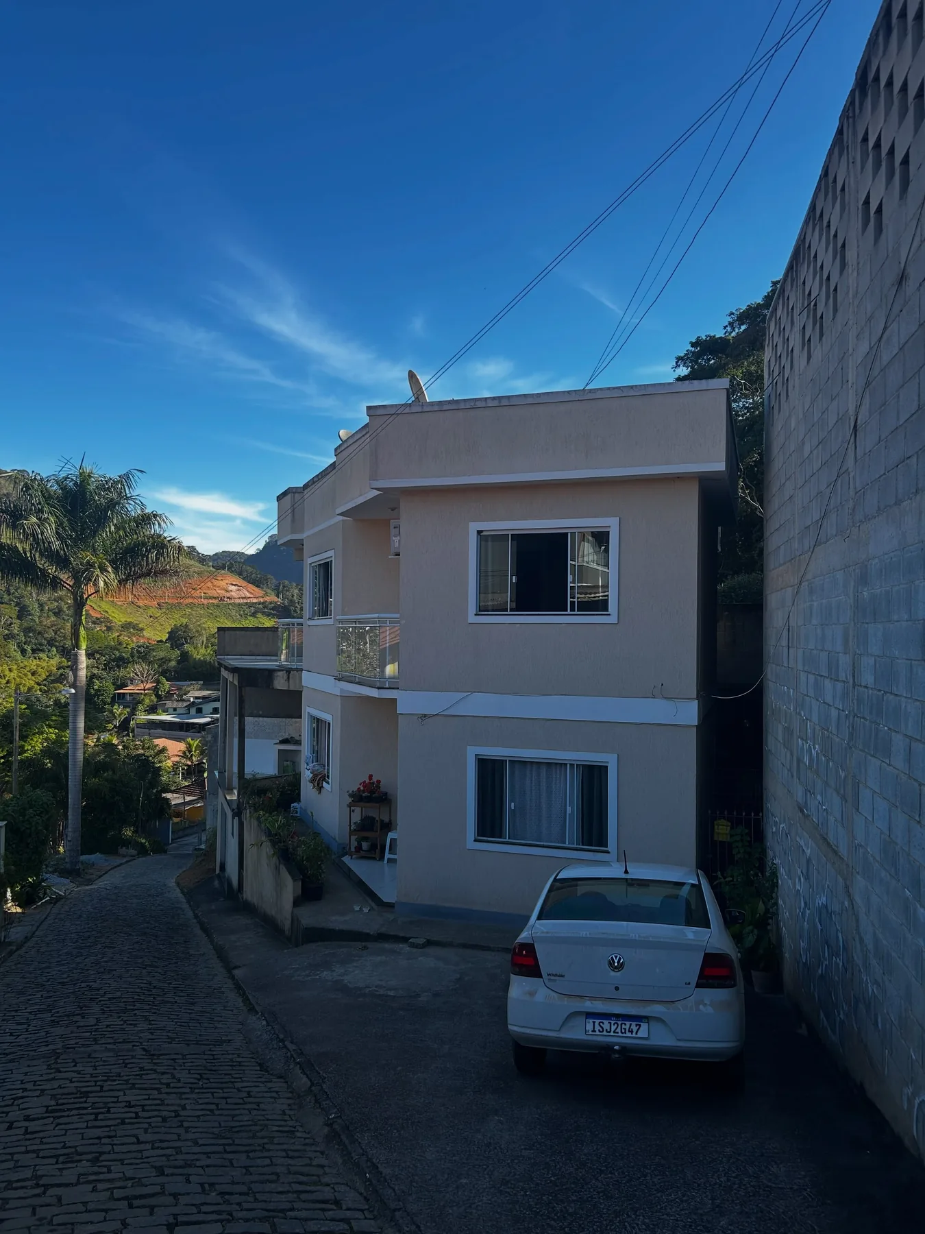Prédio com duas casas e loja — foto 2